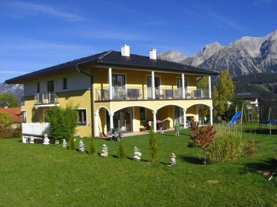 Villa Castelli