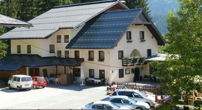 Hotel Berggasthof Zum Hias Russbach am Pass Gschutt - Photo3