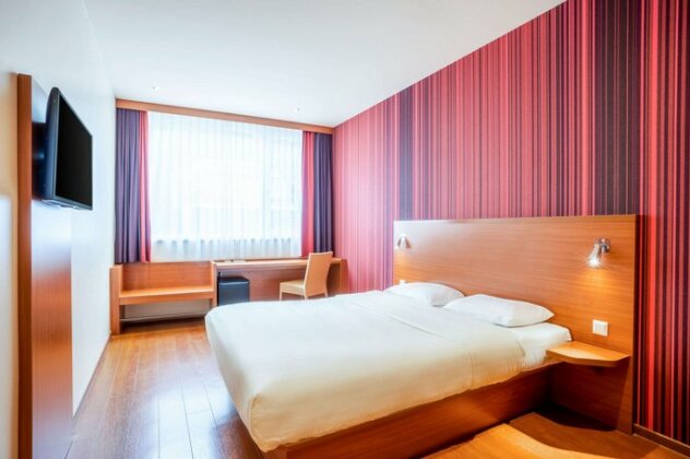 Star Inn Hotel Salzburg Zentrum by Comfort - Photo2