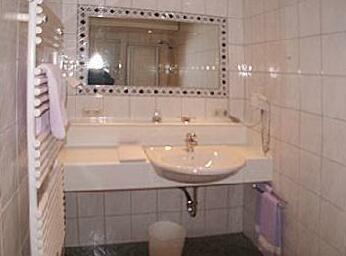 Gasthof Valluga - Photo3