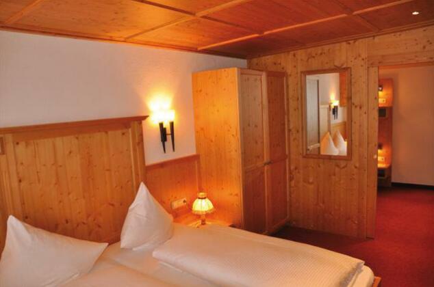 Gasthof Valluga - Photo5
