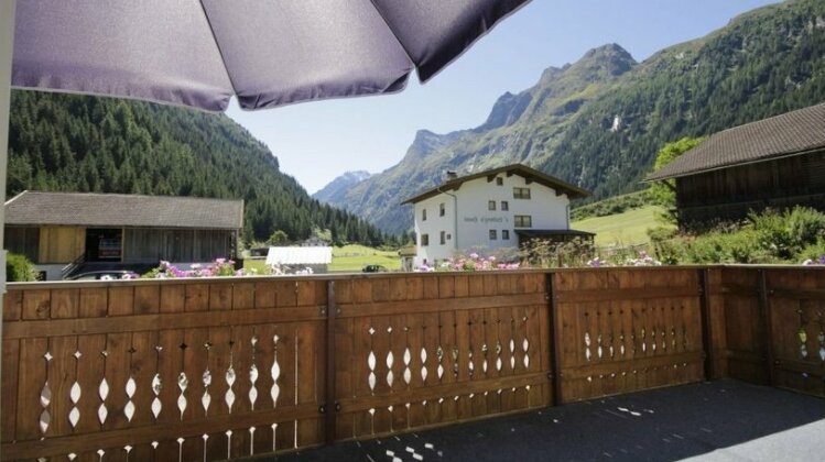 Haus Alpenrose Sankt Leonhard im Pitztal - Photo4