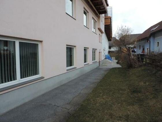  Photo 3