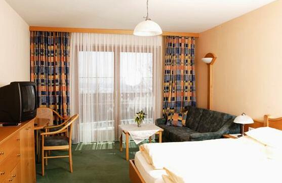 Berghof Vital Gasthof - Photo2