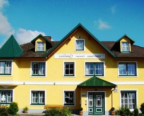 Neues Gastehaus und Hotel-Pension zum Gmoana