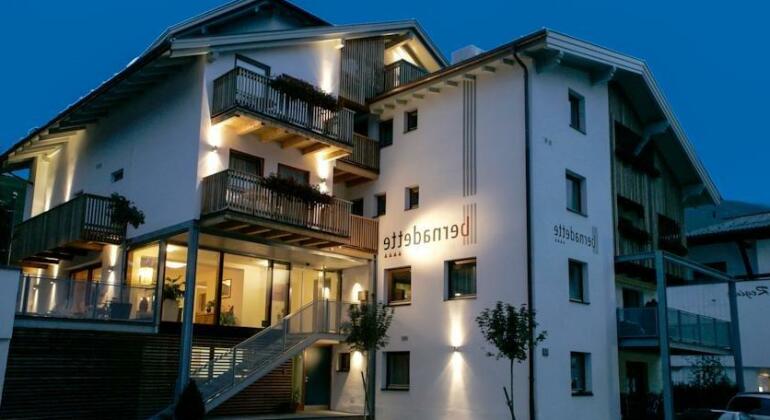 Hotel Bernadette - Photo2