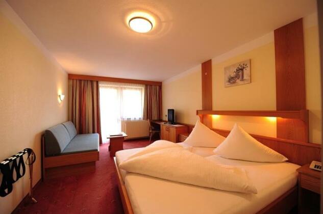 Hotel Garni Hubertus - Photo4