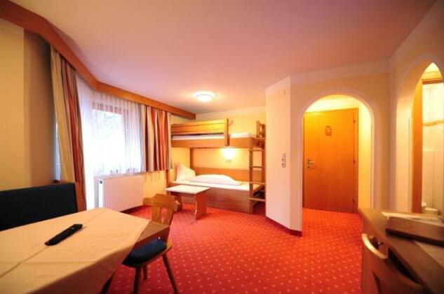 Hotel Garni Hubertus - Photo5