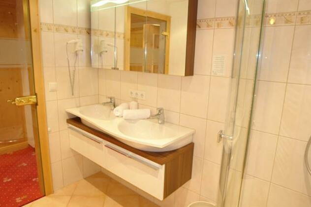 Hotel Bergkristall Silbertal - Photo2