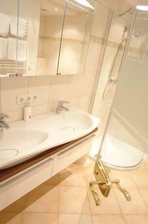 Hotel Bergkristall Silbertal - Photo3