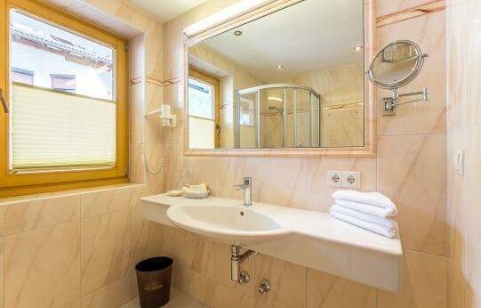 Hotel Riedl im Zillertal - Photo3