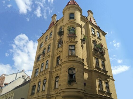 7th Heaven Vienna Center Apartments