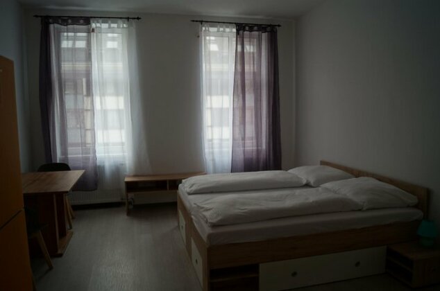 City Residence Rooms & Apartments - Photo2
