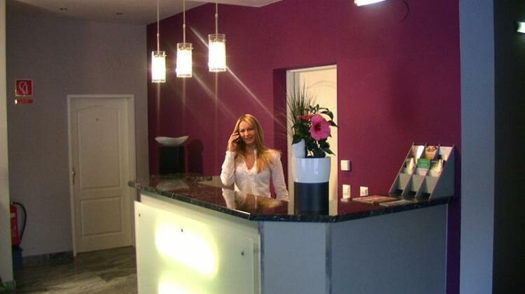 Hotel Pension De Lux - Photo3