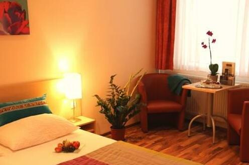 Hotel Pension De Lux - Photo5
