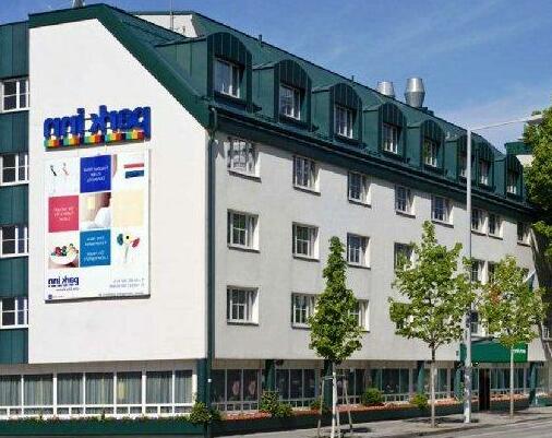 Park Inn by Radisson Uno City Vienna