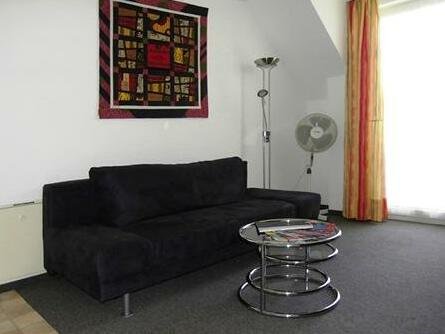 Quilters Home Apartment Vienna - Photo5