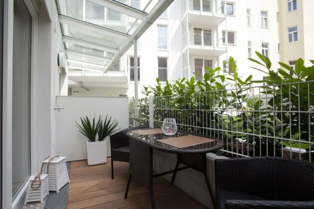 Sofie Apartments - Photo2
