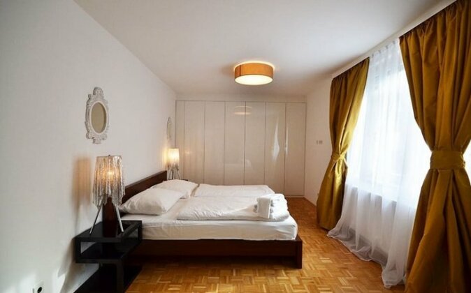 Vienna Residence Timeless Apartment With Viennese Charme for up to 2 People