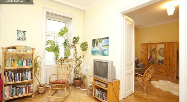 Your sunny central and quiet home - Photo2