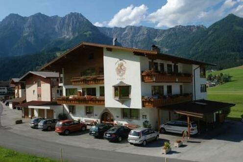 Hotel Garni Tirol - Photo2