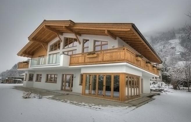 Chalet Apartment Ski and Golf by Kaprun Rentals