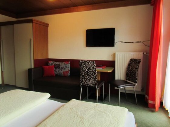 Mary's kleines Landhotel - Photo2