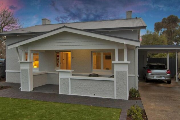 2br Cottage With Parking Close To Adelaide Cbd - Photo2