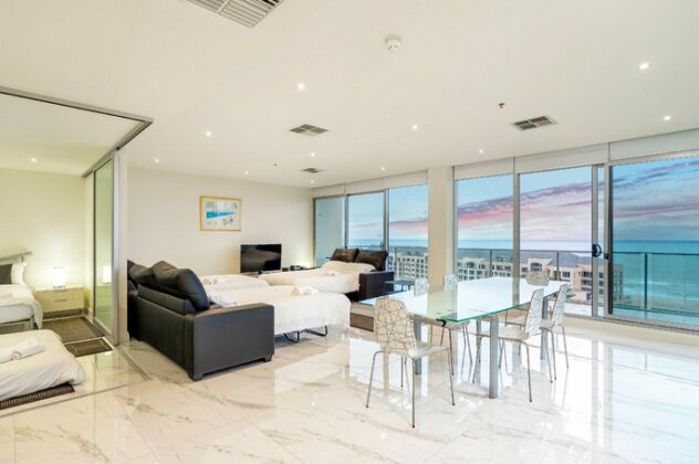 Glenelg Skyline Beachfront Penthouse Adelaide - Photo2