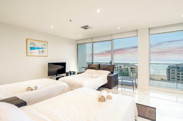 Glenelg Skyline Beachfront Penthouse Adelaide - Photo4