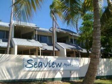 Airlie Seaview Apartments