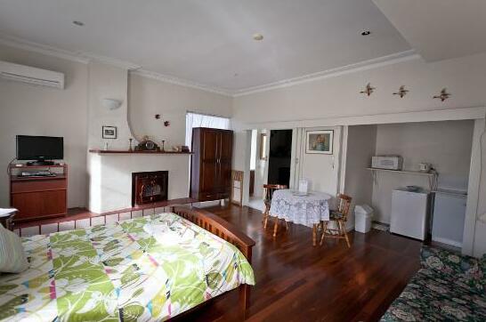 My Place Colonial Accommodation - Photo5