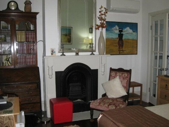 Three Chimneys Bed and Breakfast Boutique Guest House - Photo2