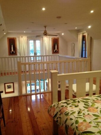 Aldgate Creek Cottage Bed and Breakfast - Photo4