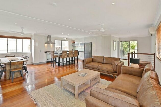 Beach Home in Golden Triangle - Photo2