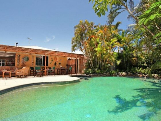 Okinja 71 - Tropical 4 BDRM Home with Pool