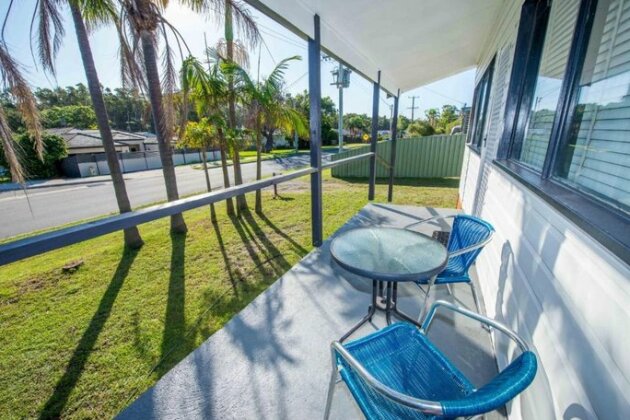 Beach House on James Patterson - Photo2