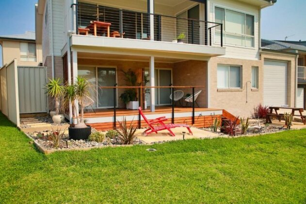 Dolphin Studio Apartment 1a Ocean Street