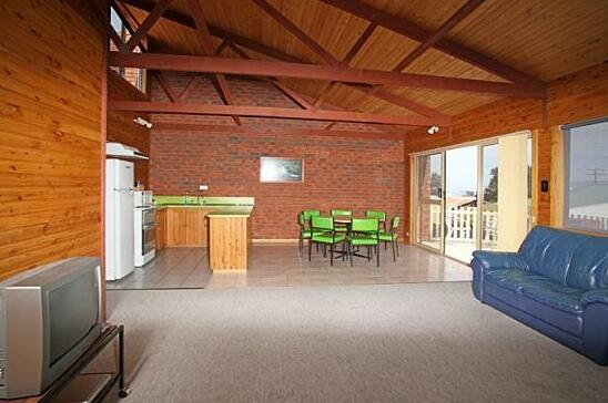 Apollo Bay Backpackers Lodge - Photo5