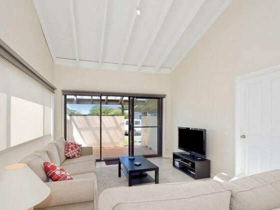 Beach Side Villa - Photo3