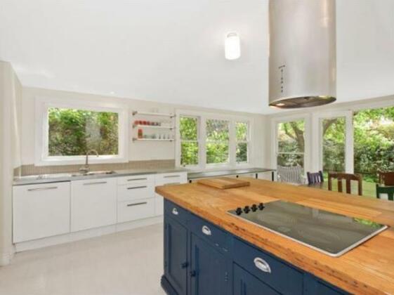 Red Door Holiday House - Photo5