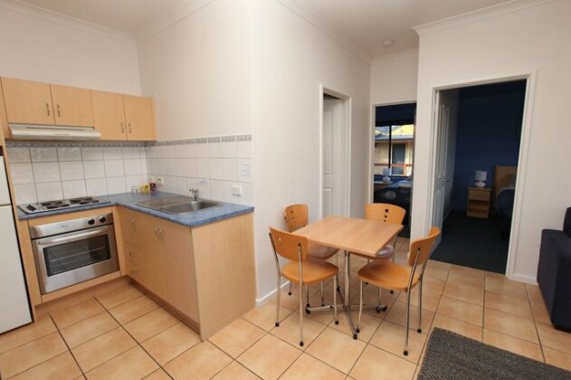 Seaview Motel & Apartments - Photo2