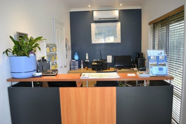 Seaview Motel & Apartments - Photo3