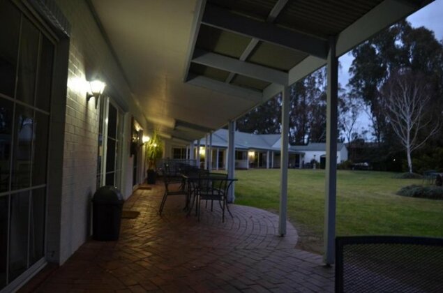 Fairway Views Motor Inn - Photo3