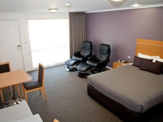 Sportsmans Motor Inn - Photo5