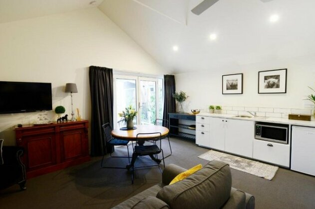 Clement House - Photo5