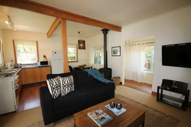 Stonewall Cottage for two with Fireplace - Photo4