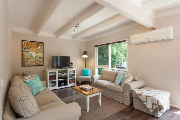 Blairgowrie Bella - light filled home with great deck - Photo3