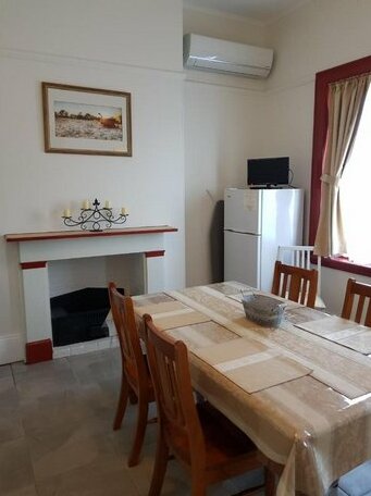 Blayney Post Office Bed and Breakfast - Photo2