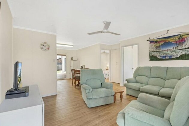Beach Shack on Towners - Photo5